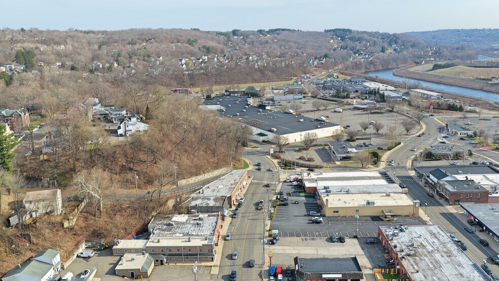 More Photos Of 370 E Main St, Ansonia Restaurant For Sale