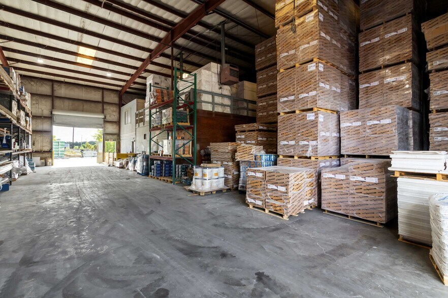 More Photos Of 1707 Graham Rd, College Station Warehouse For Sale