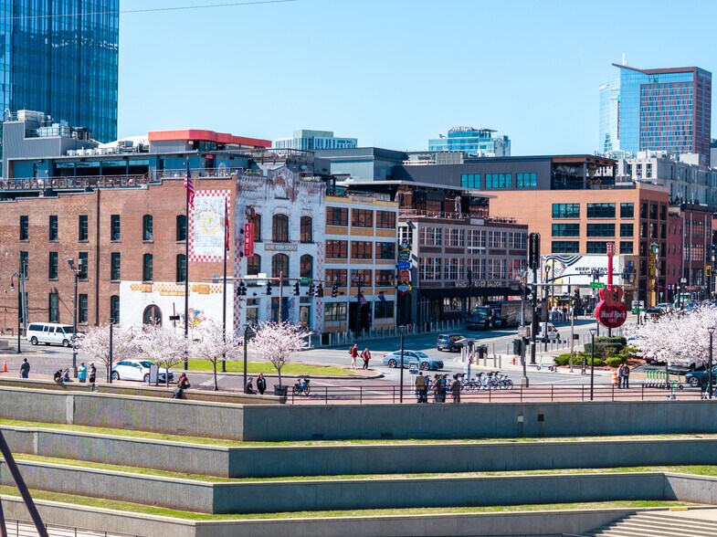 More Photos Of 105 Broadway, Nashville Restaurant For Sale