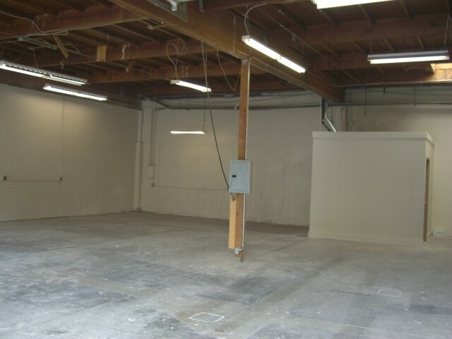 Primary Photo Of 716 San Antonio Rd, Palo Alto Manufacturing For Lease