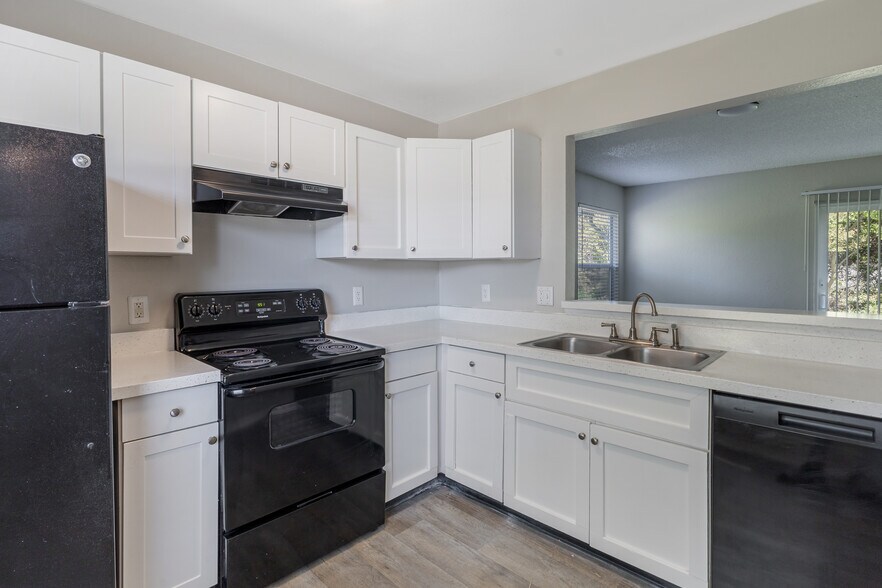 More Photos Of 2450 Hartwell Ave, Sanford Apartments For Sale