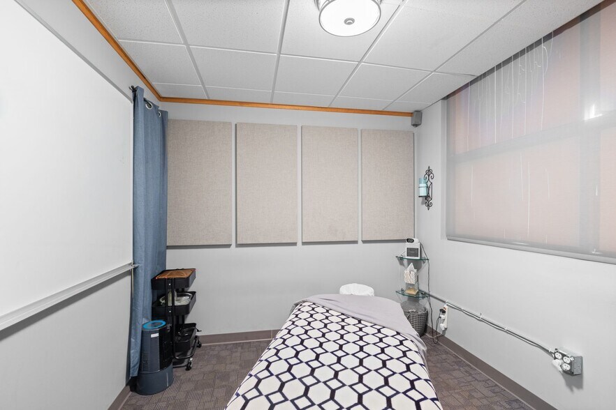 More Photos Of 18335 E 103rd Ave, Commerce City Medical For Sale