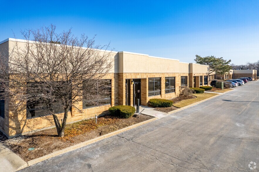 More Photos Of 3105 N Wilke Rd, Arlington Heights Medical For Lease