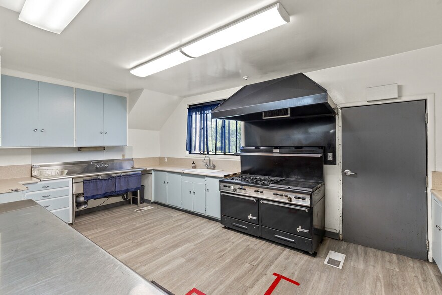 More Photos Of 1200 Sycamore St, Gridley Religious Facility For Sale