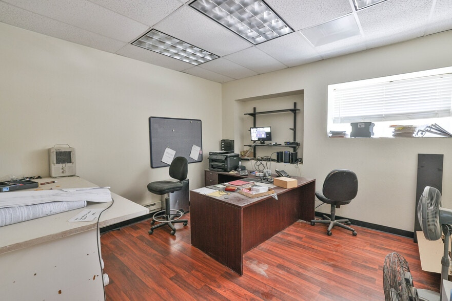 More Photos Of 6620 Monterey Rd, Gilroy Warehouse For Sale
