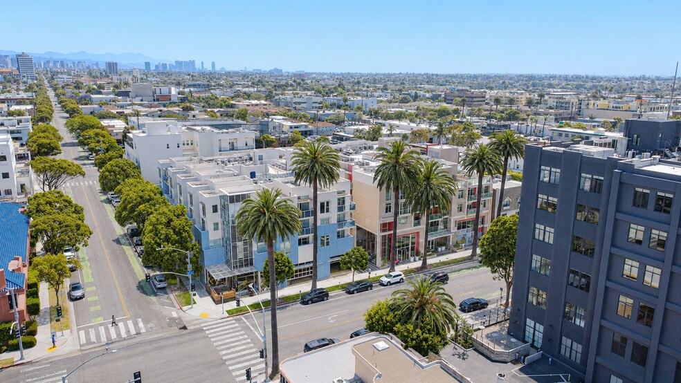Primary Photo Of 702 Arizona Ave, Santa Monica Apartments For Lease