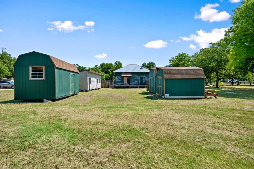 More Photos Of 303 W Broade St, Leander Land For Lease