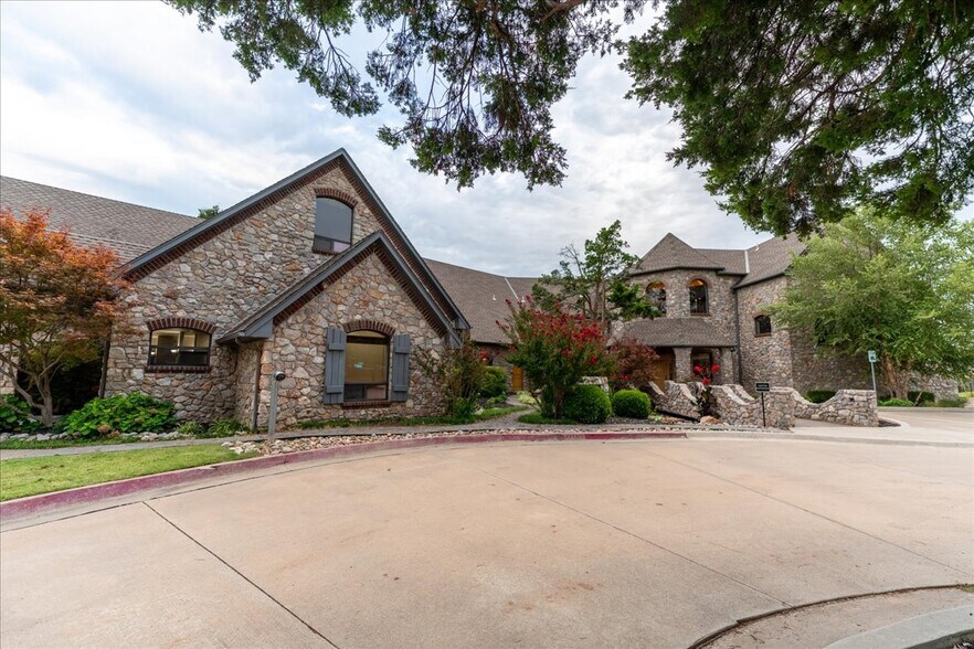 Primary Photo Of 4242 N Meridian Ave, Oklahoma City Office For Sale