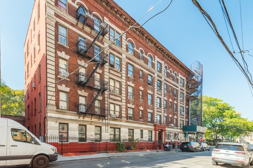More Photos Of 598-600 E 183rd St, Bronx Apartments For Sale
