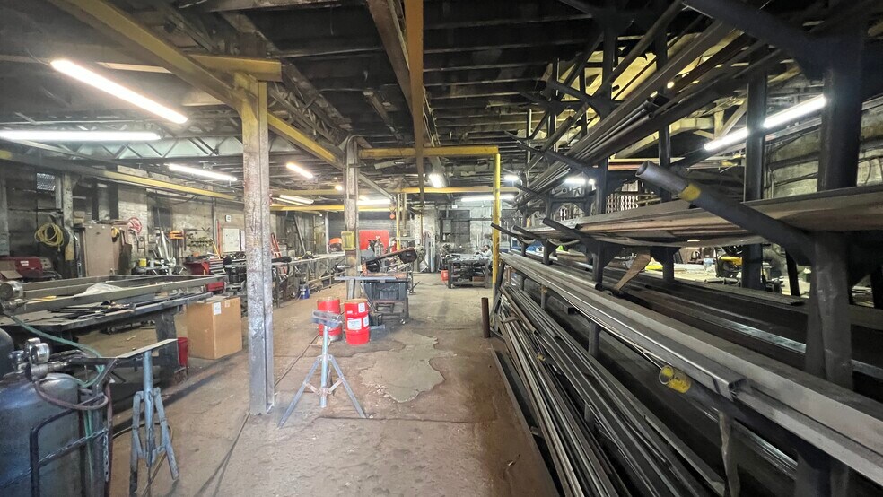 More Photos Of 15-29 129th St, College Point Manufacturing For Lease