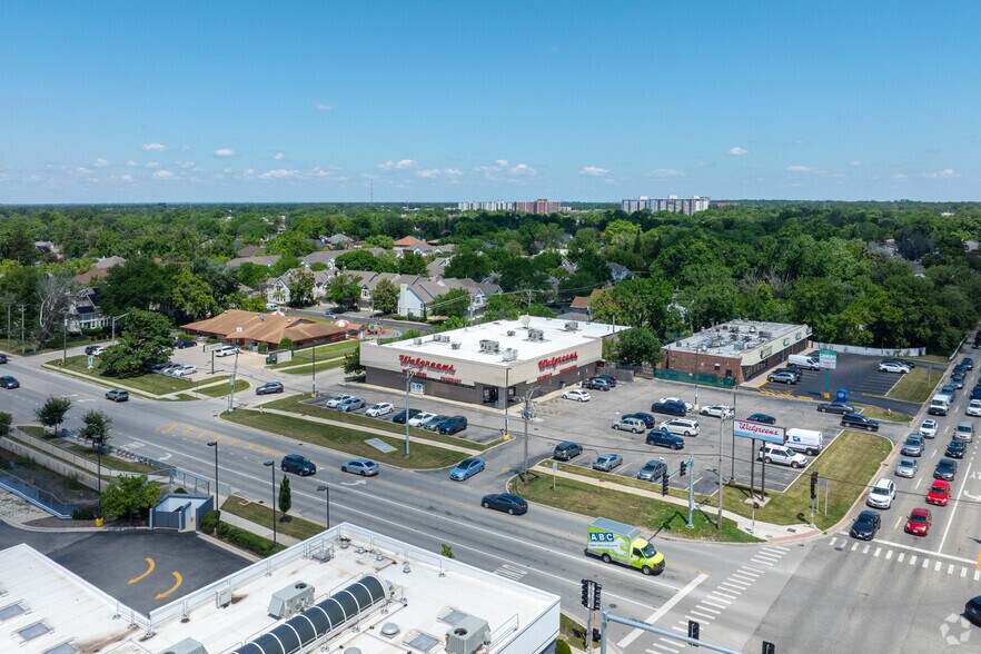 More Photos Of 9000 Ballard Rd, Des Plaines Drugstore For Sale