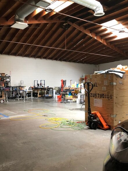 More Photos Of 3601-3605 E 8th St, Los Angeles Distribution For Lease