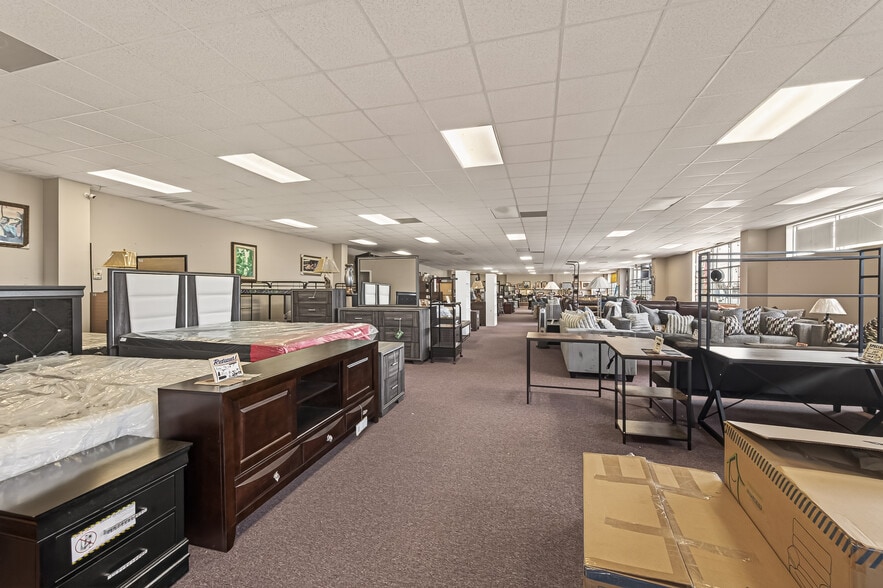 More Photos Of 9223 Bissonnet St, Houston General Retail For Sale