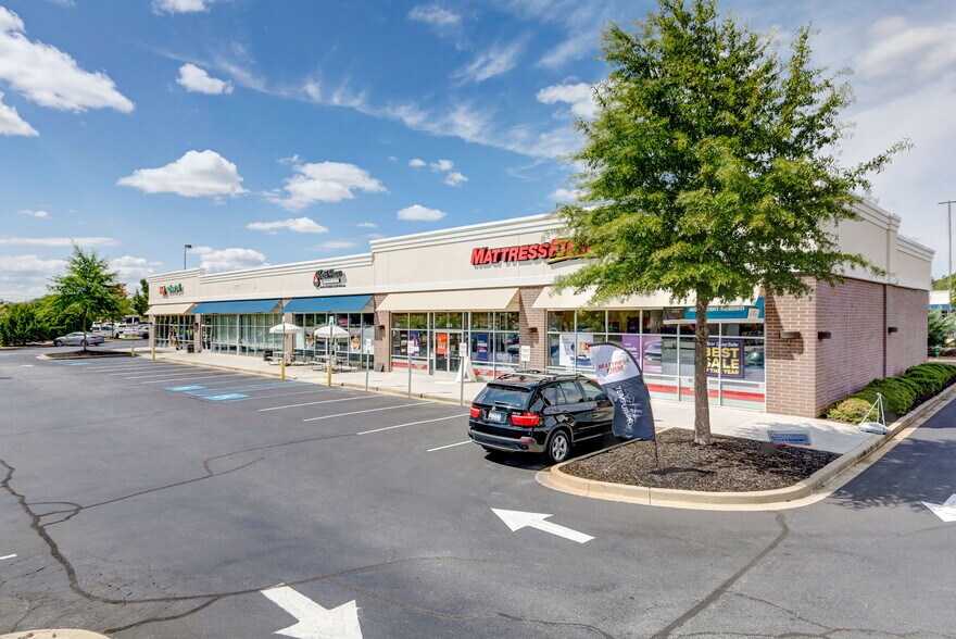 More Photos Of 225 Rolling Hills Cir, Easley Storefront Retail Office For Lease