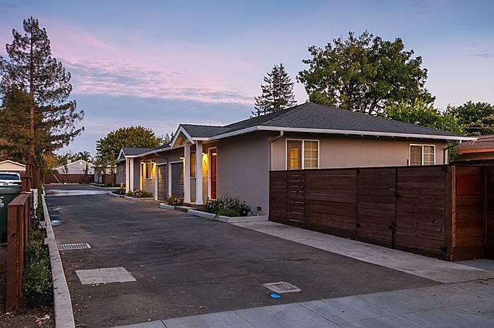 More Photos Of 1024 10th Ave, Redwood City Apartments For Sale