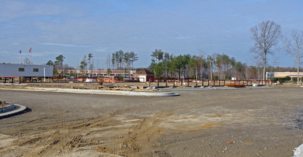 More Photos Of 8030 Harbour View Blvd, Suffolk Office For Lease