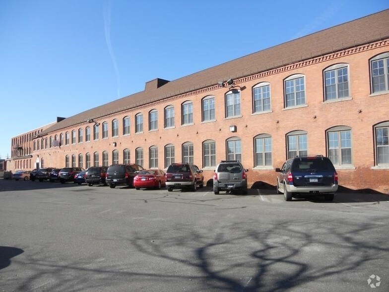 More Photos Of 168 Center St, Southington Industrial For Lease
