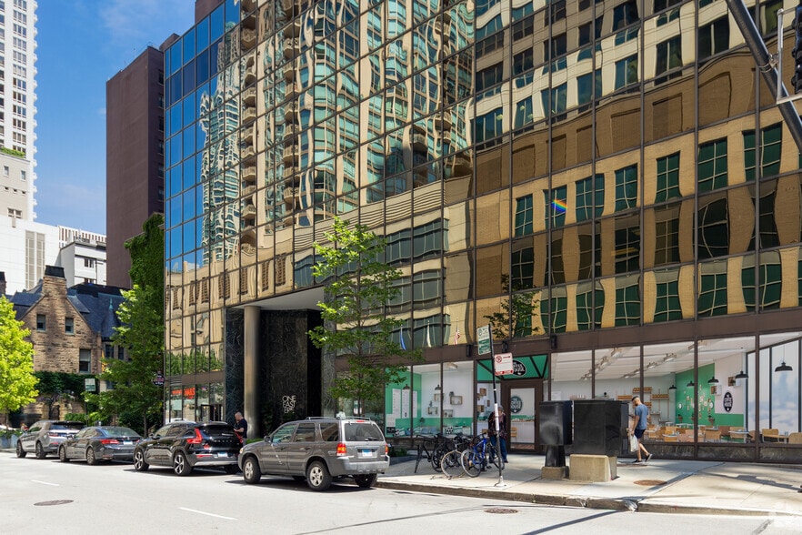 More Photos Of 1 E Erie St, Chicago Medical For Lease