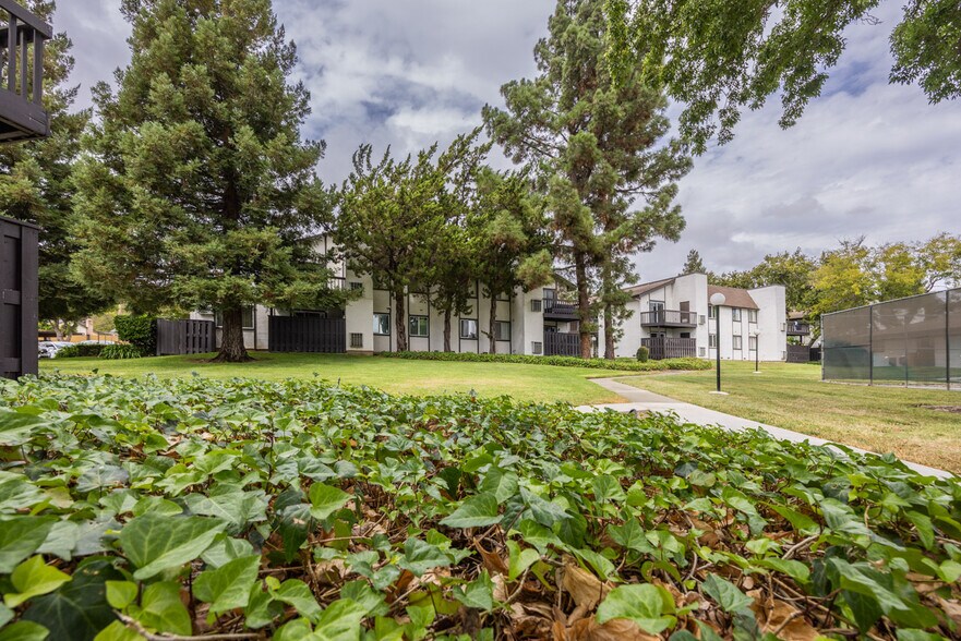 More Photos Of 1700 E Tabor Ave, Fairfield Apartments For Sale