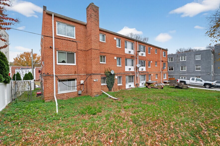 More Photos Of 2901 Gainesville St SE, Washington Apartments For Sale