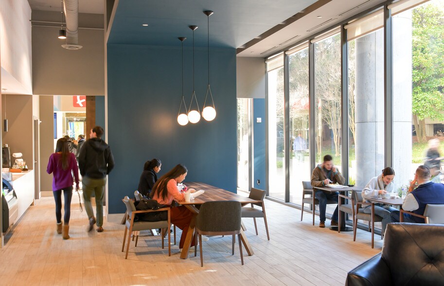 More Photos Of 600 Galleria Pky SE, Atlanta Unknown For Lease