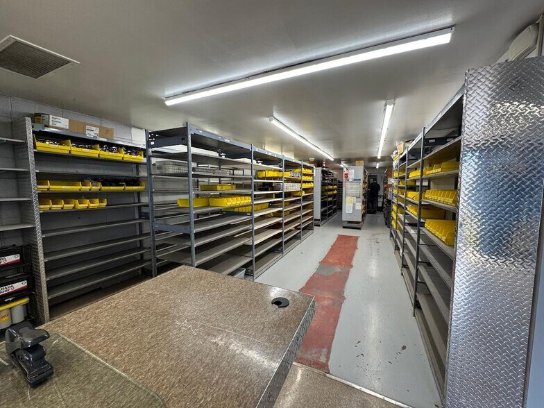 More Photos Of 301 Slater Rd NW, Cranbrook Industrial For Sale