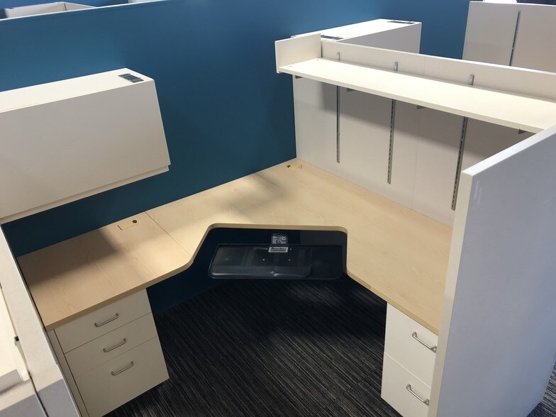 More Photos Of 104 Northridge St, Marshfield Storefront For Lease