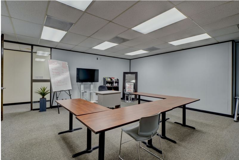 More Photos Of 5041 New Centre Dr, Wilmington Office For Lease