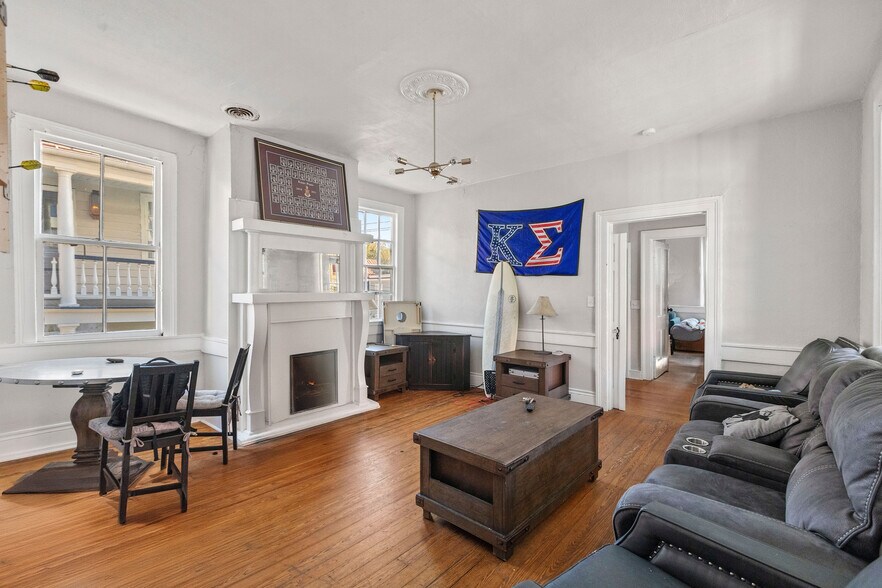 More Photos Of 94 Morris St, Charleston Apartments For Sale