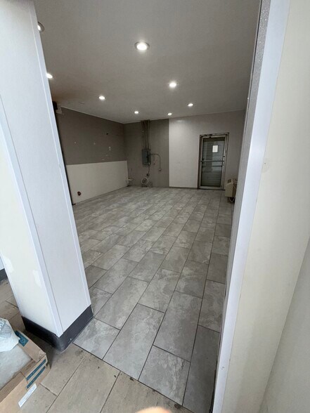 More Photos Of 19805 Shady Ln, San Antonio General Retail For Lease