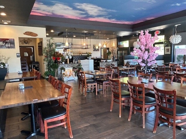 More Photos Of 16000-16118 Boones Ferry Rd, Lake Oswego Restaurant For Sale