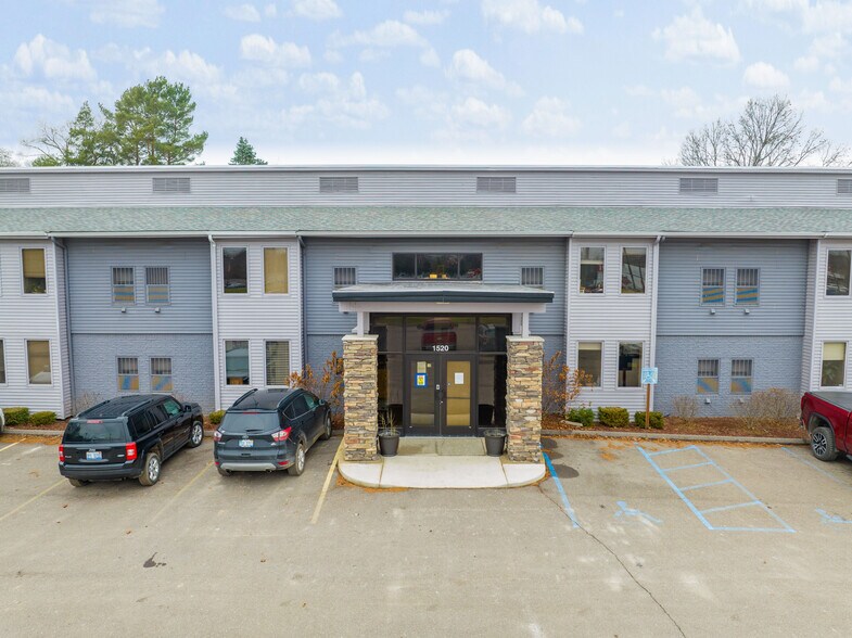 More Photos Of 1520 S Lapeer Rd, Lake Orion Office For Sale