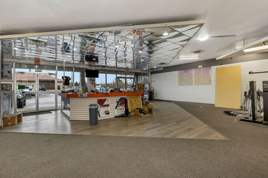 More Photos Of 2235 Bauer Rd, Batavia Unknown For Lease