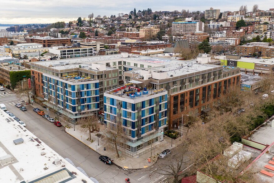 More Photos Of 118 Republican St, Seattle Apartments For Lease
