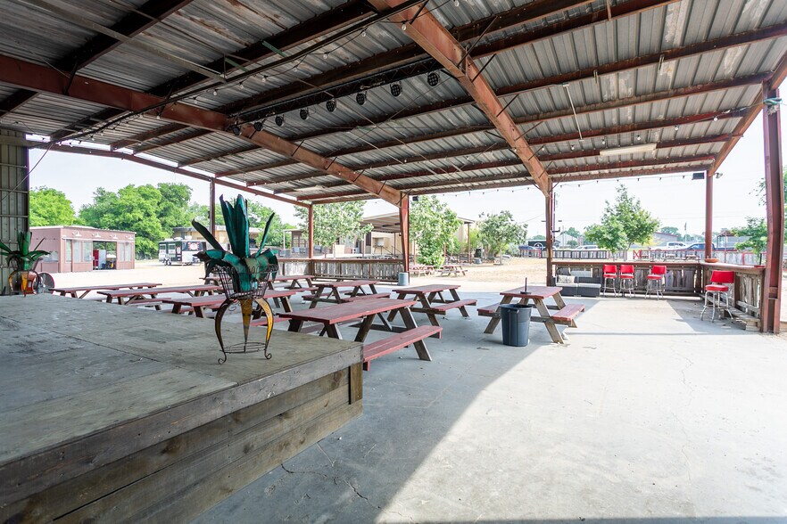 More Photos Of 125 W Highway 171, Godley Freestanding For Sale