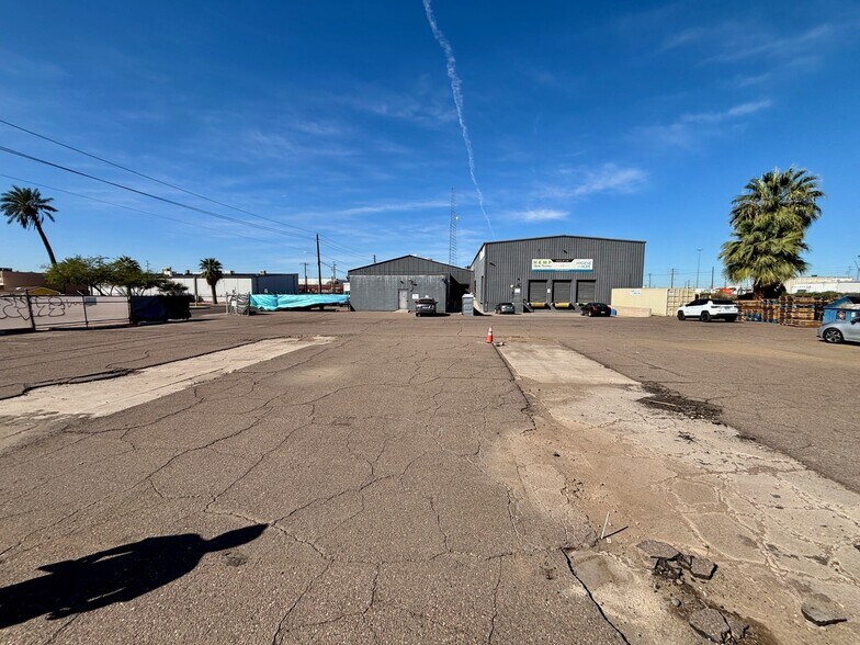 More Photos Of 1880 W Fillmore St, Phoenix Warehouse For Sale