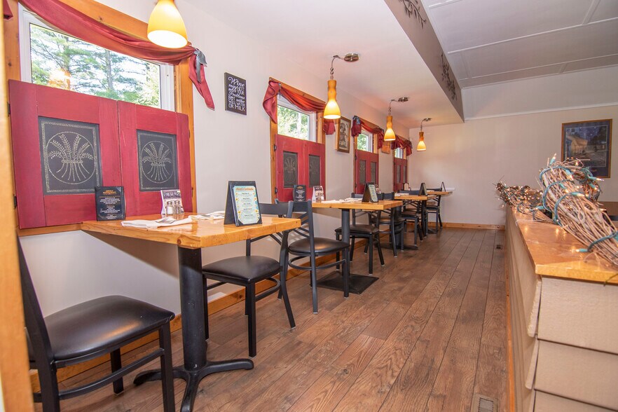 More Photos Of 910 Rock City Rd, Ballston Spa Restaurant For Sale