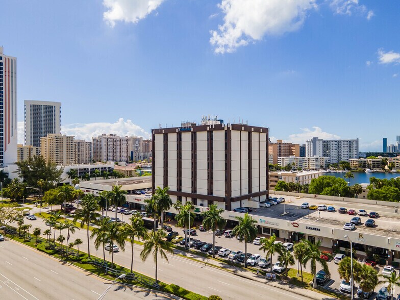 More Photos Of 2500 E Hallandale Beach Blvd, Hallandale Beach Office For Lease