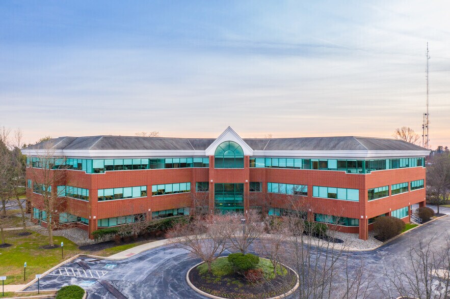 More Photos Of 11 Campus Blvd, Newtown Square Unknown For Lease