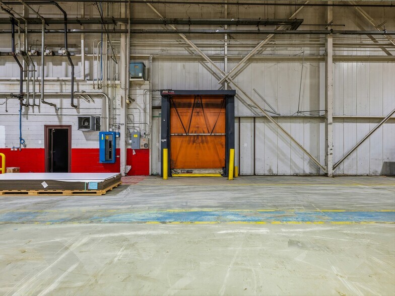 More Photos Of 90 Christ School Rd, Arden Distribution For Lease