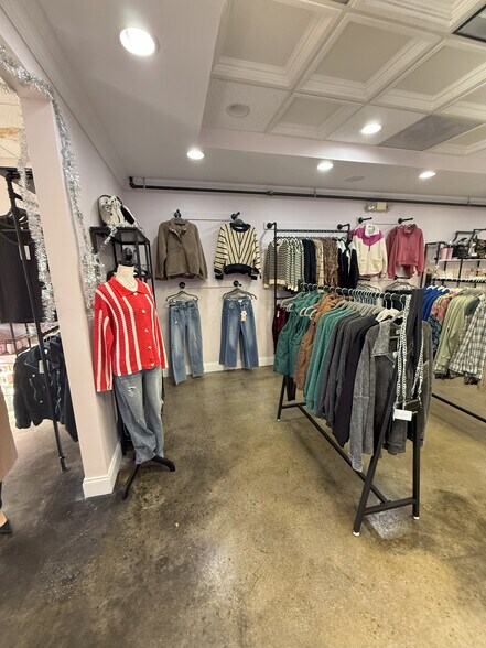 More Photos Of 380 Monroe Tpke, Monroe Storefront For Lease