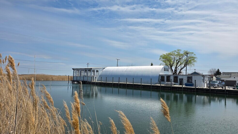 More Photos Of 7116 McDonald St, Harsens Island Marina For Sale