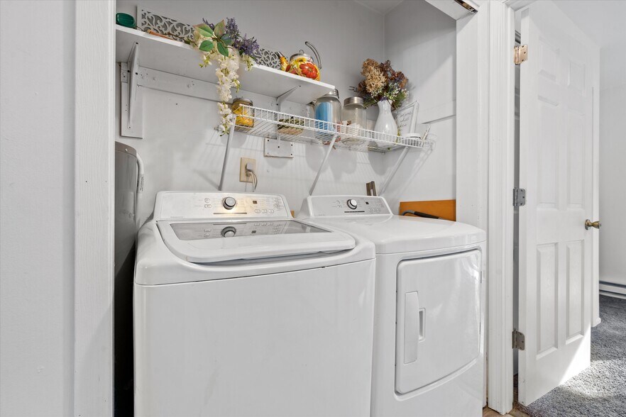 More Photos Of 643 Meadow Ln, Burlington Apartments For Sale