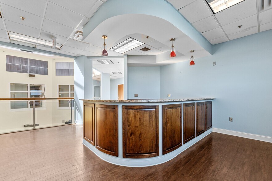 More Photos Of 201 E Livermore Dr, Pembroke Medical For Sale