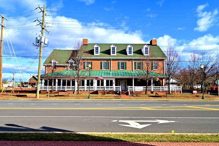 More Photos Of 15120 Washington St, Haymarket Restaurant For Sale