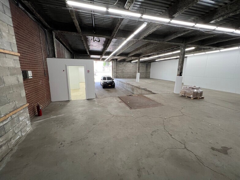 More Photos Of 276 Flushing Ave, Brooklyn Distribution For Lease
