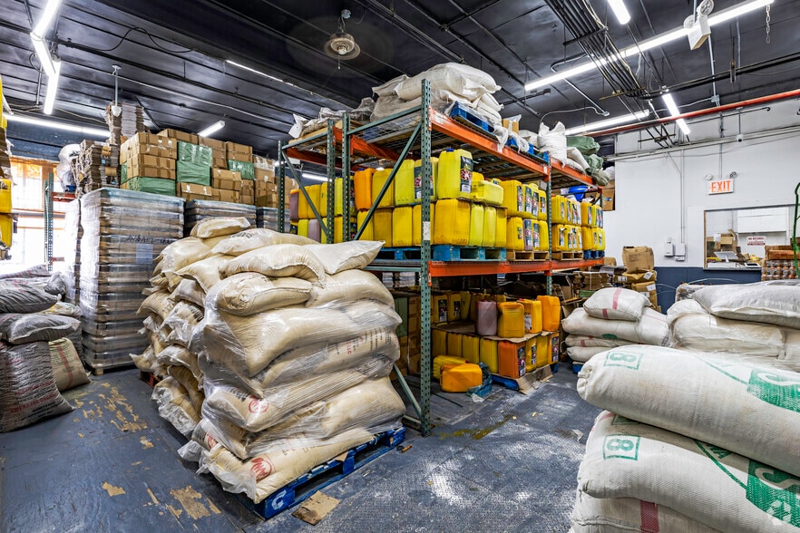 More Photos Of 830 Barry St, Bronx Warehouse For Sale