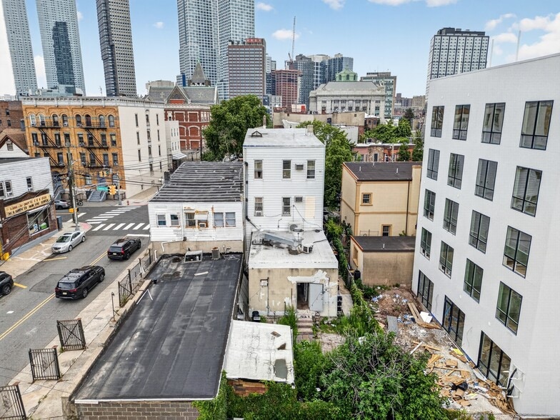 More Photos Of 154 Chestnut Ave, Jersey City Restaurant For Sale