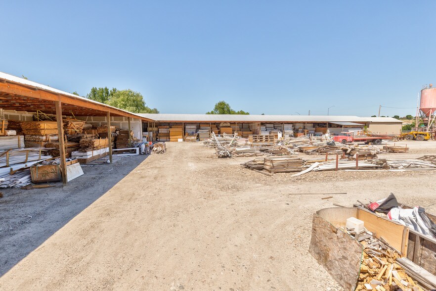 More Photos Of 1454 S Main St, Payette Freestanding For Sale