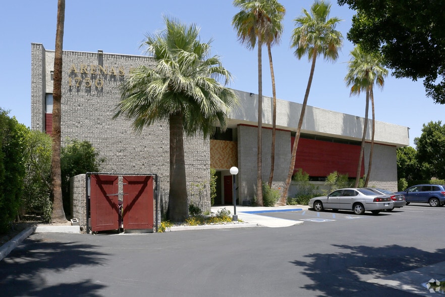 More Photos Of 1750 E Arenas Rd, Palm Springs Office For Lease